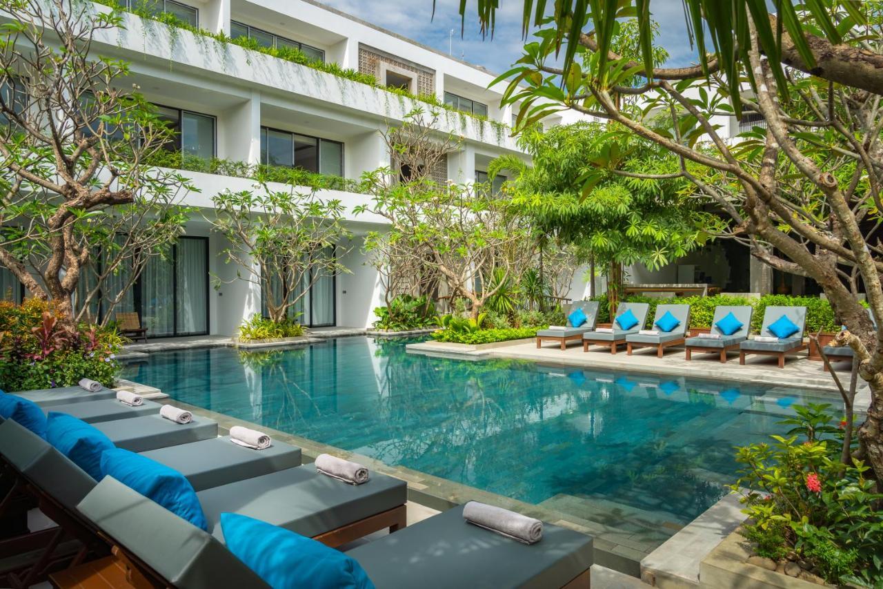 Eightfold Urban Resort Σιέμ Ρέαπ Εξωτερικό φωτογραφία The hotel's pool