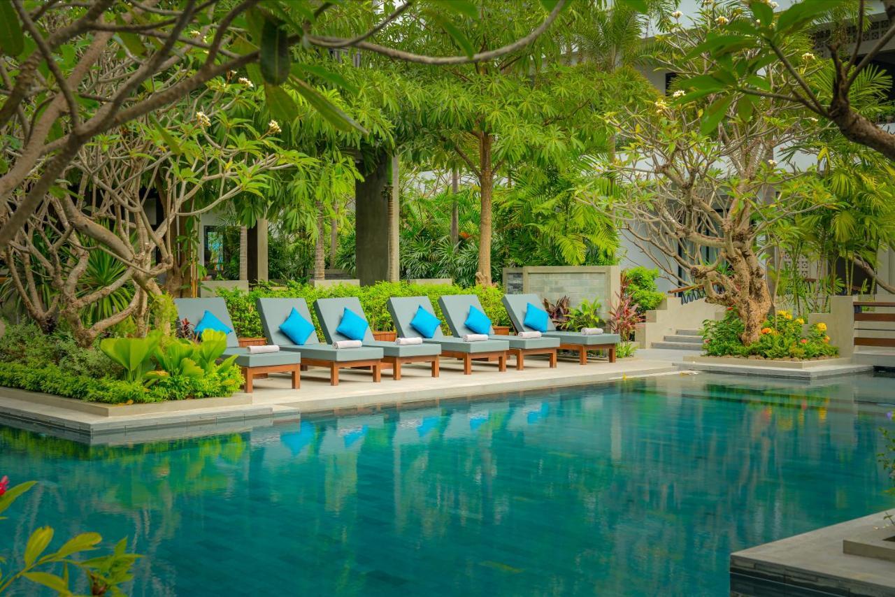 Eightfold Urban Resort Σιέμ Ρέαπ Εξωτερικό φωτογραφία The swimming pool at The Sukhothai