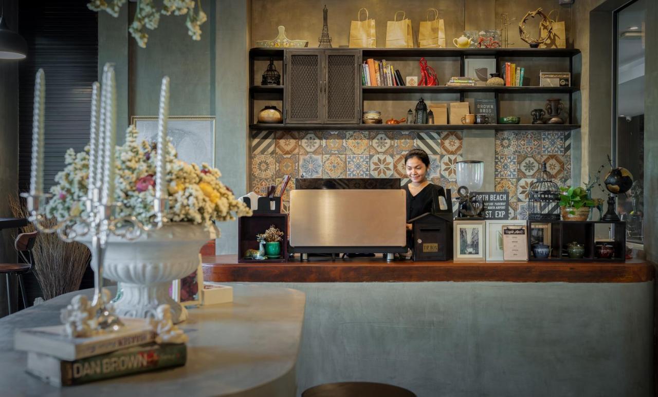 Eightfold Urban Resort Σιέμ Ρέαπ Εξωτερικό φωτογραφία A coffee shop in Bangkok, Thailand