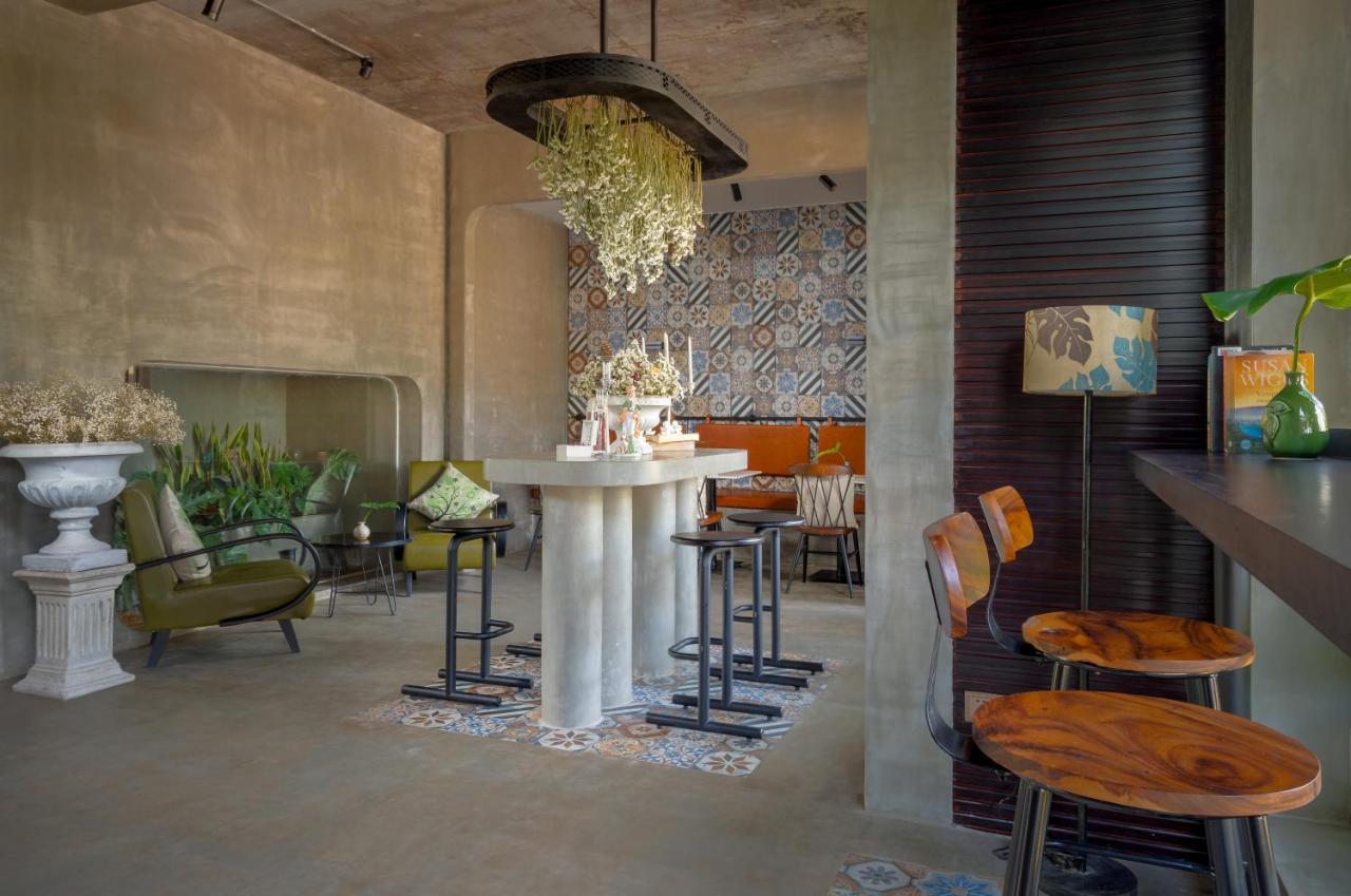Eightfold Urban Resort Σιέμ Ρέαπ Εξωτερικό φωτογραφία The interior of the restaurant