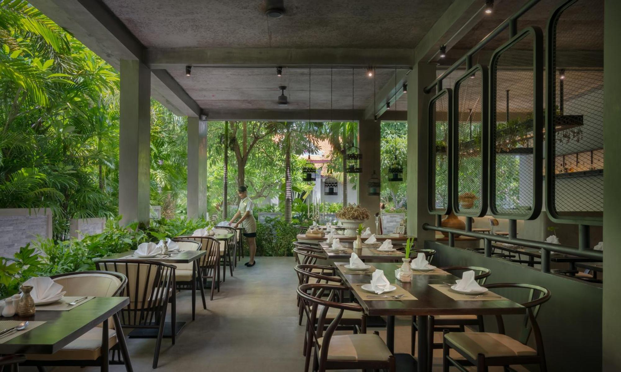 Eightfold Urban Resort Σιέμ Ρέαπ Εξωτερικό φωτογραφία Restaurant interior